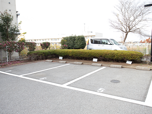 駐車場は2台止めることができます。